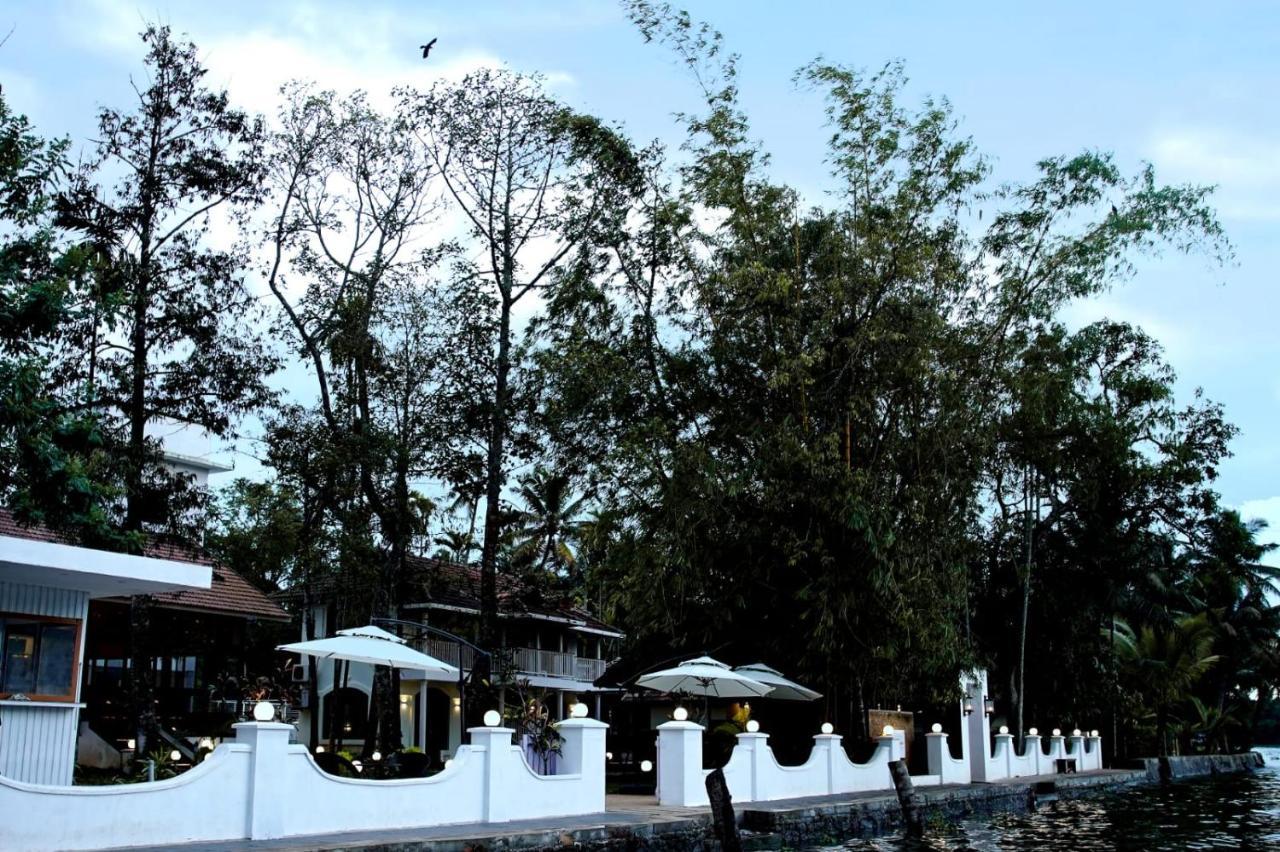 Bamboo Lagoon Backwater Front Resort Alappuzha Экстерьер фото